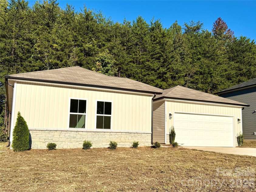 1175 Stoneglen Drive, Granite Quarry, NC 28146.  MLS# CAR4401120, YatesRealty ID 35604. 