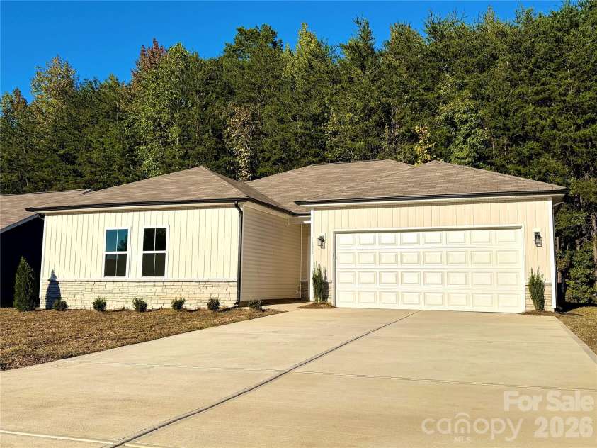 1175 Stoneglen Drive, Granite Quarry, NC 28146.  MLS# CAR4401120, YatesRealty ID 35604. 