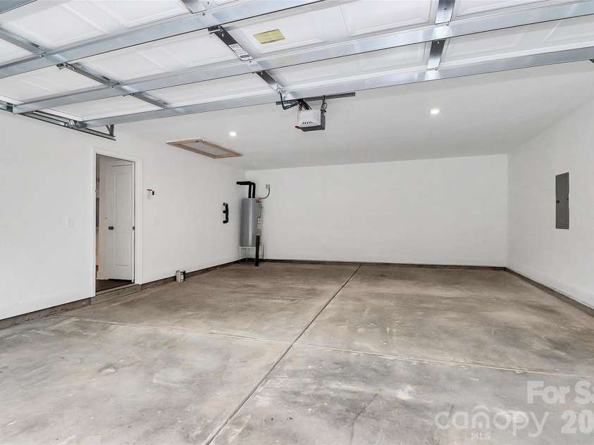 816 Winding Brook Road, Monroe, NC 28112.  MLS# CAR4401503, YatesRealty ID 35605. Photos are REPRESENTATION ONLY