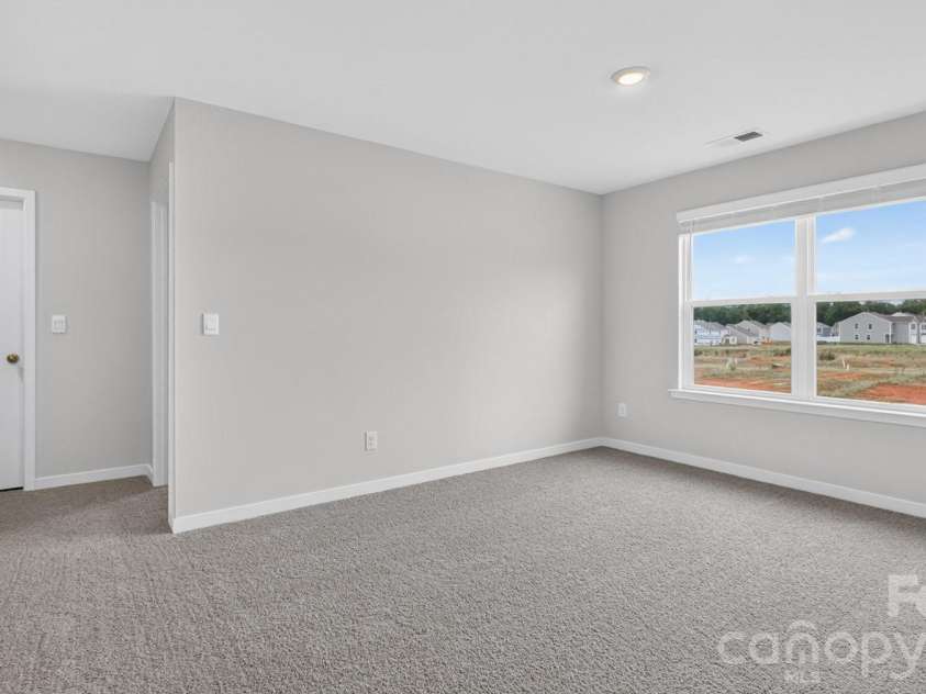 616 17th Avenue Drive, Hickory, NC 28601.  MLS# CAR4401862, YatesRealty ID 35607. 