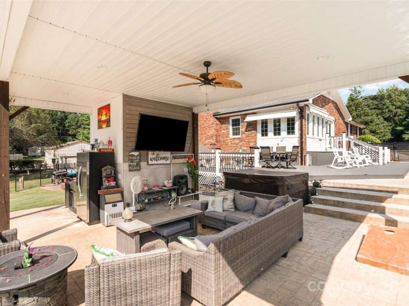 197 Sain Road, Statesville, NC 28625.  MLS# CAR4283680, YatesRealty ID 35609. 