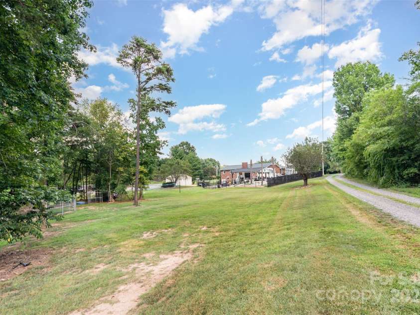 197 Sain Road, Statesville, NC 28625.  MLS# CAR4283680, YatesRealty ID 35609. 