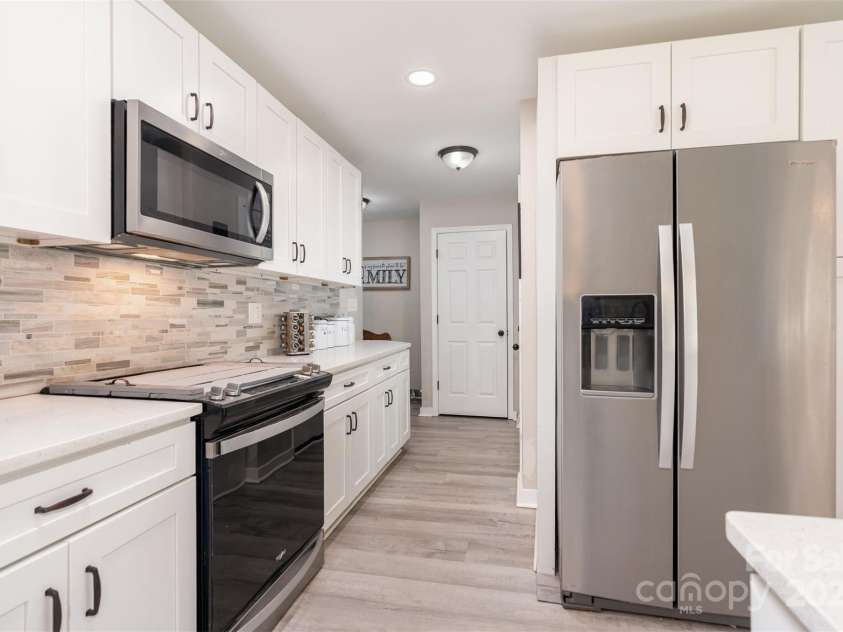 197 Sain Road, Statesville, NC 28625.  MLS# CAR4294744, YatesRealty ID 35609. 