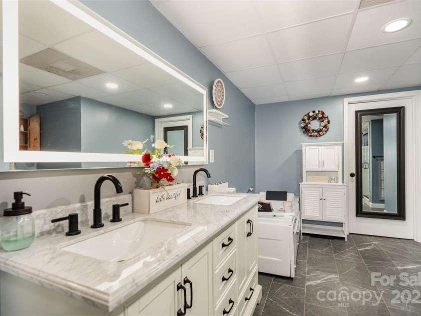 197 Sain Road, Statesville, NC 28625.  MLS# CAR4294744, YatesRealty ID 35609. 