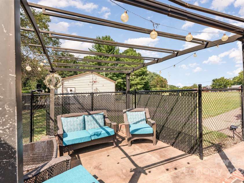 197 Sain Road, Statesville, NC 28625.  MLS# CAR4294744, YatesRealty ID 35609. 