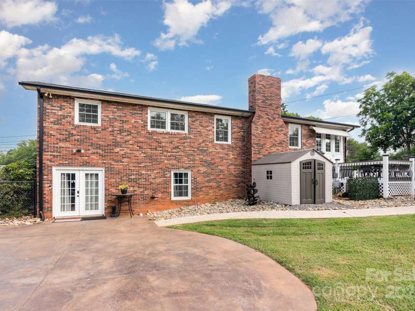 197 Sain Road, Statesville, NC 28625.  MLS# CAR4294744, YatesRealty ID 35609. 