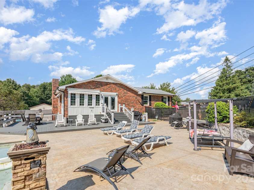 197 Sain Road, Statesville, NC 28625.  MLS# CAR4294744, YatesRealty ID 35609. 