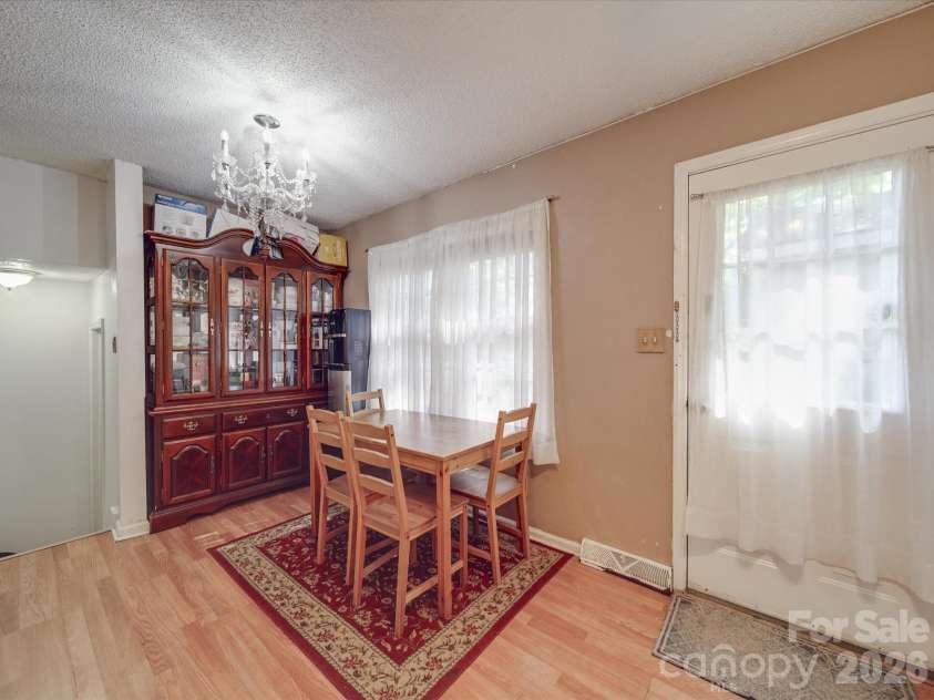 6820 Elm Forest Drive, Charlotte, NC 28212.  MLS# CAR4350632, YatesRealty ID 3561. 