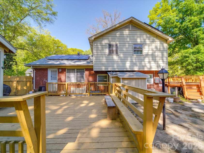 6820 Elm Forest Drive, Charlotte, NC 28212.  MLS# CAR4350632, YatesRealty ID 3561. 