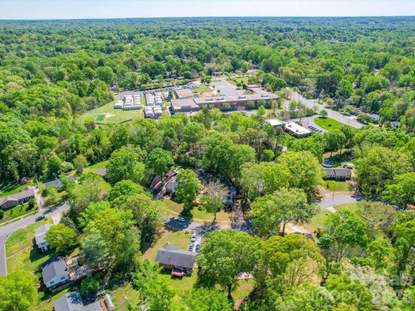 6820 Elm Forest Drive, Charlotte, NC 28212.  MLS# CAR4350632, YatesRealty ID 3561. 