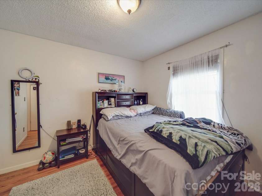 6820 Elm Forest Drive, Charlotte, NC 28212.  MLS# CAR4350632, YatesRealty ID 3561. Bed room 1
