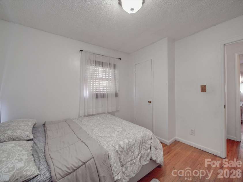 6820 Elm Forest Drive, Charlotte, NC 28212.  MLS# CAR4350632, YatesRealty ID 3561. Bed Room 2