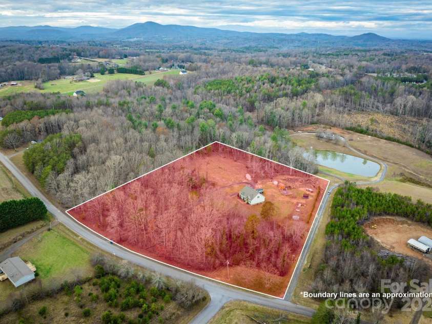 7838 Oren Stephens Road, Hickory, NC 28602.  MLS# CAR4208247, YatesRealty ID 3561. 