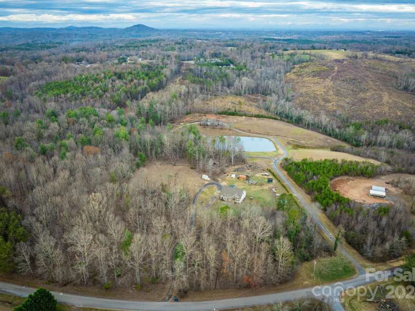 7838 Oren Stephens Road, Hickory, NC 28602.  MLS# CAR4208247, YatesRealty ID 3561. 