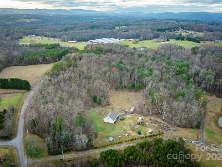 7838 Oren Stephens Road, Hickory, NC 28602.  MLS# CAR4208247, YatesRealty ID 3561. 