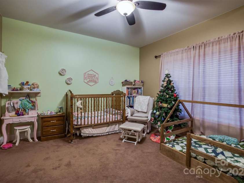 7838 Oren Stephens Road, Hickory, NC 28602.  MLS# CAR4208247, YatesRealty ID 3561. Front bedroom main level