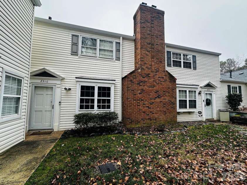 8510 Castle Pine Court, Charlotte, NC 28226.  MLS# CAR4333747, YatesRealty ID 3561. 