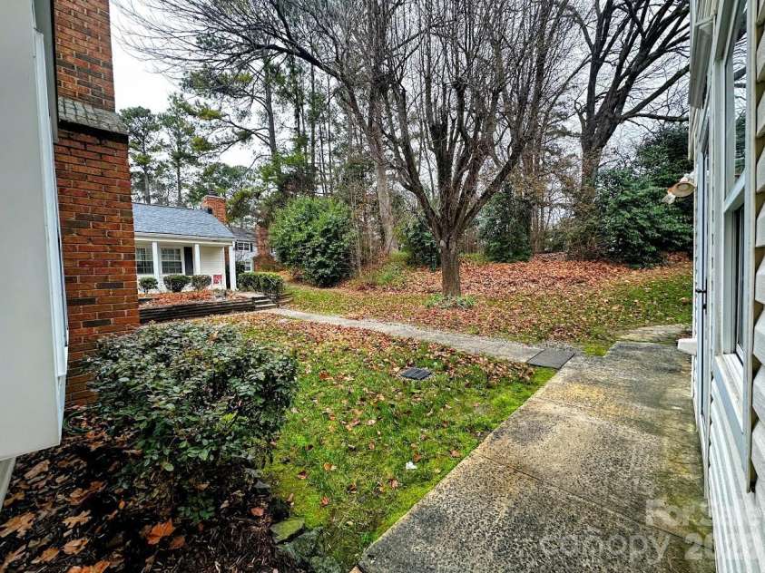 8510 Castle Pine Court, Charlotte, NC 28226.  MLS# CAR4333747, YatesRealty ID 3561. 