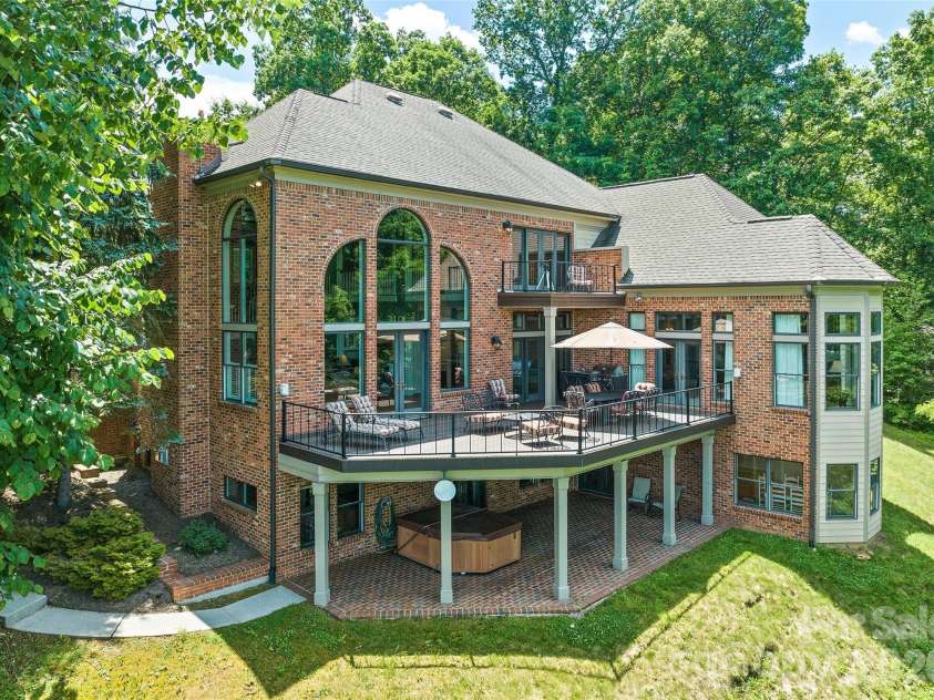 106 Coyote Ridge, Maggie Valley, NC 28751.  MLS# CAR4401502, YatesRealty ID 35614. 