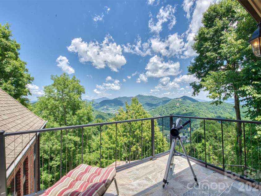 106 Coyote Ridge, Maggie Valley, NC 28751.  MLS# CAR4401502, YatesRealty ID 35614. 