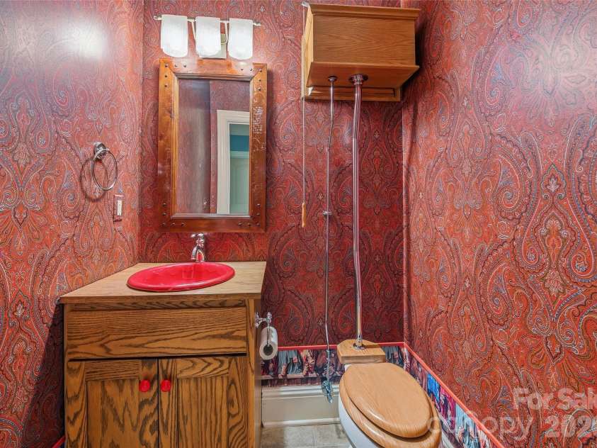 106 Coyote Ridge, Maggie Valley, NC 28751.  MLS# CAR4401502, YatesRealty ID 35614. 