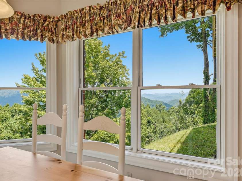 106 Coyote Ridge, Maggie Valley, NC 28751.  MLS# CAR4401502, YatesRealty ID 35614. 