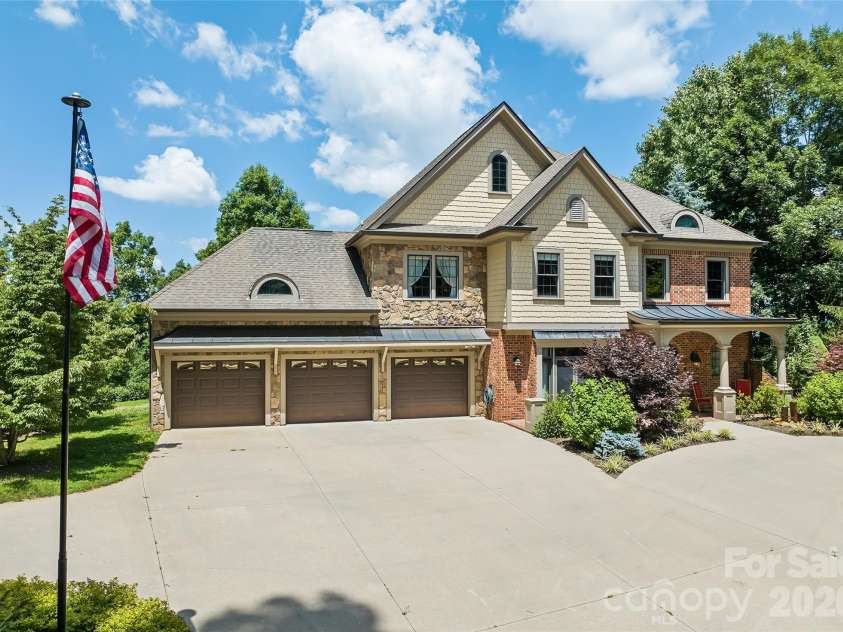 106 Coyote Ridge, Maggie Valley, NC 28751.  MLS# CAR4401502, YatesRealty ID 35614. 