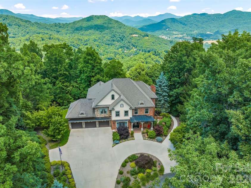106 Coyote Ridge, Maggie Valley, NC 28751.  MLS# CAR4401502, YatesRealty ID 35614. 