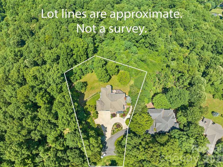 106 Coyote Ridge, Maggie Valley, NC 28751.  MLS# CAR4401502, YatesRealty ID 35614. 