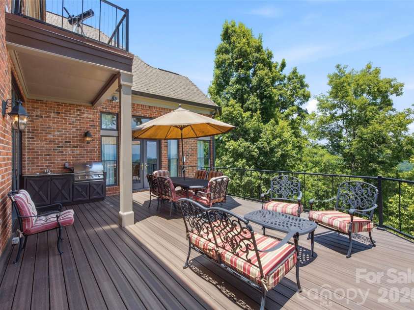 106 Coyote Ridge, Maggie Valley, NC 28751.  MLS# CAR4401502, YatesRealty ID 35614. 
