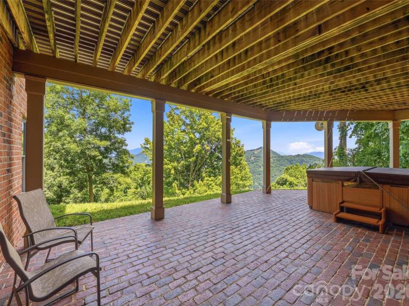 106 Coyote Ridge, Maggie Valley, NC 28751.  MLS# CAR4401502, YatesRealty ID 35614. 