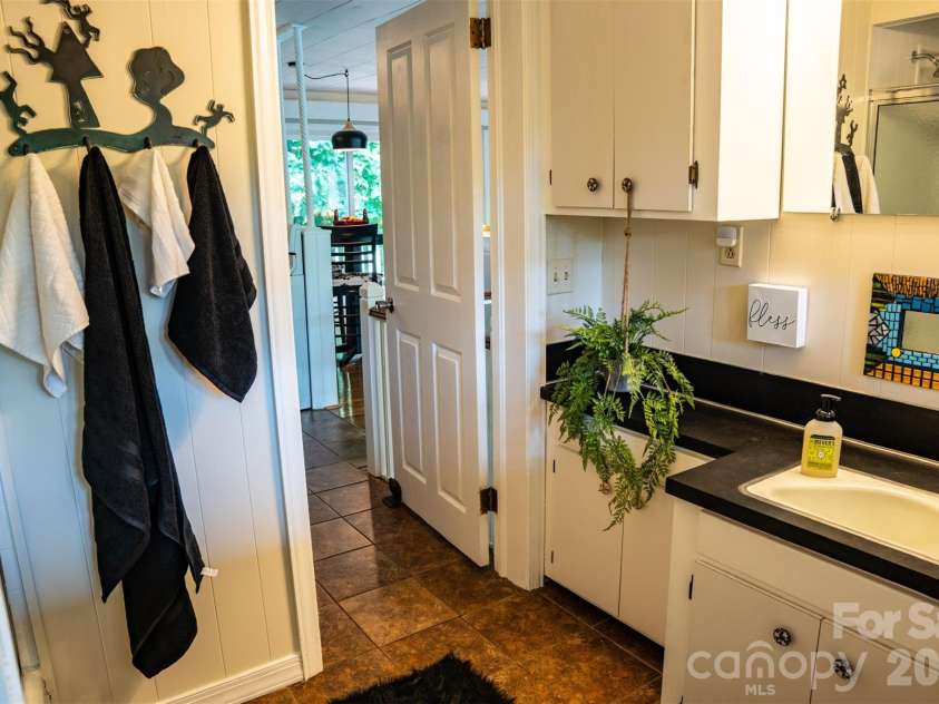 1967 Mckinney Mine Road, Spruce Pine, NC 28777.  MLS# CAR4401580, YatesRealty ID 35617. 