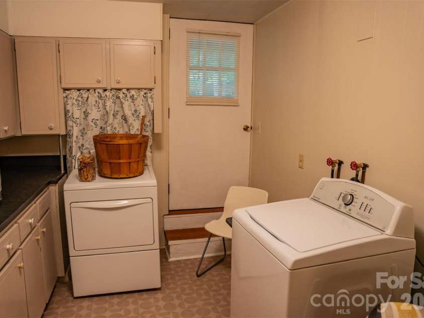 1967 Mckinney Mine Road, Spruce Pine, NC 28777.  MLS# CAR4401580, YatesRealty ID 35617. 