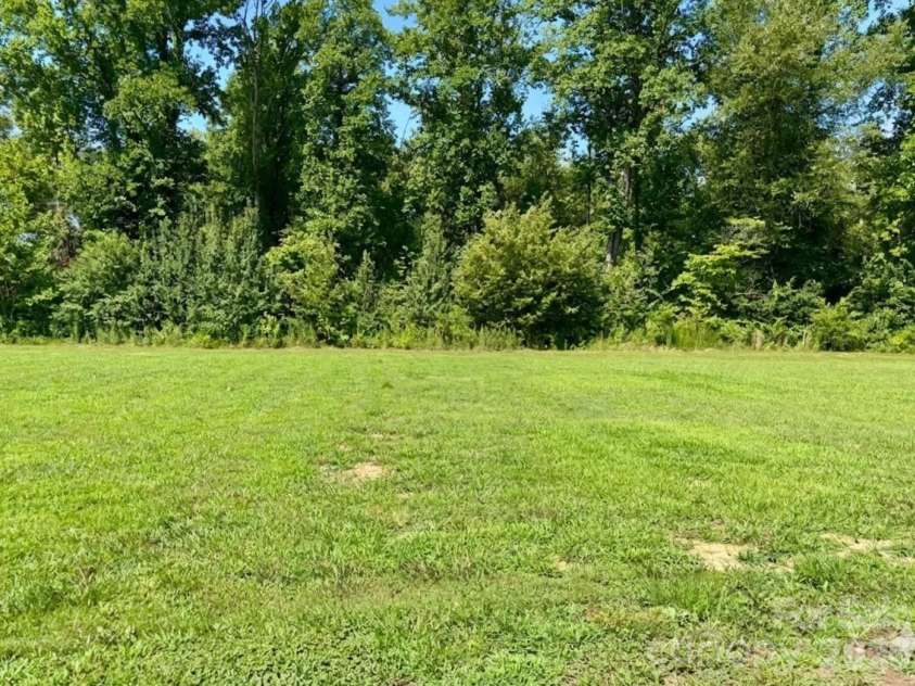 133 River Village Drive, Marion, NC 28752.  MLS# CAR4399311, YatesRealty ID 35620. Lot 10