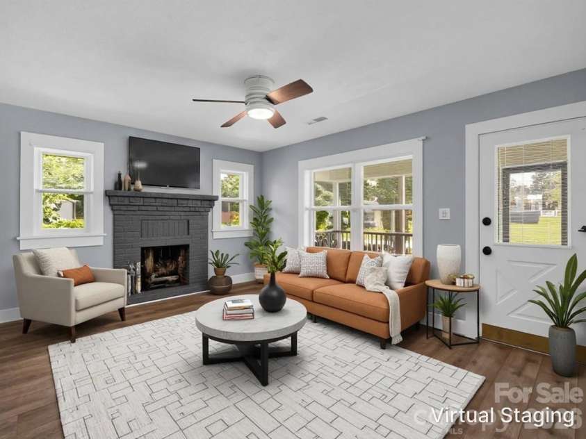 112 Resort Street, Hendersonville, NC 28792.  MLS# CAR4399582, YatesRealty ID 35622. 