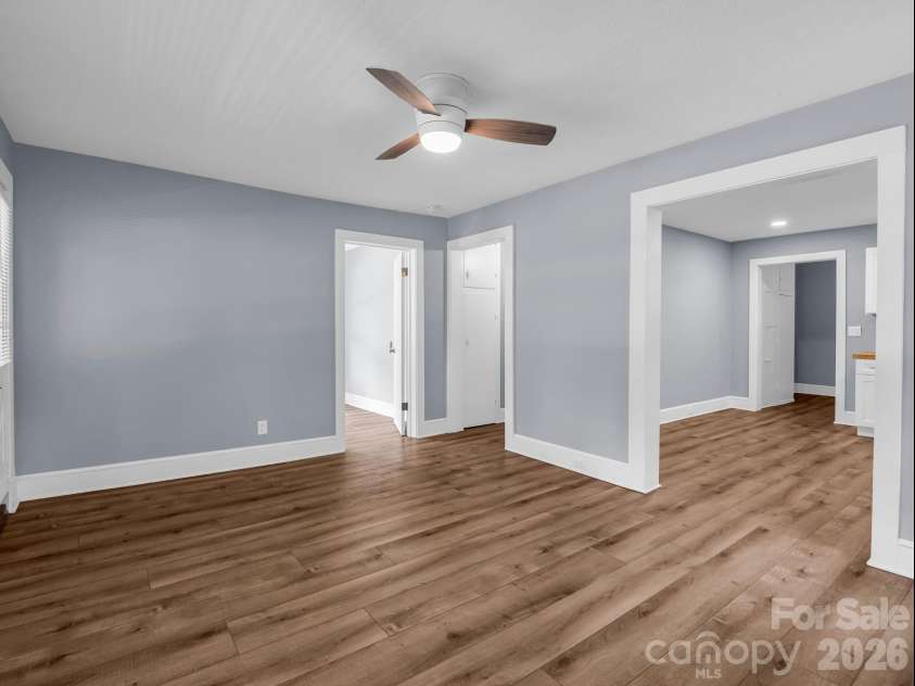 112 Resort Street, Hendersonville, NC 28792.  MLS# CAR4399582, YatesRealty ID 35622. 