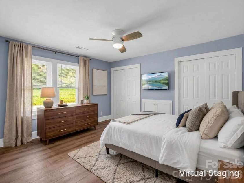 112 Resort Street, Hendersonville, NC 28792.  MLS# CAR4399582, YatesRealty ID 35622. 
