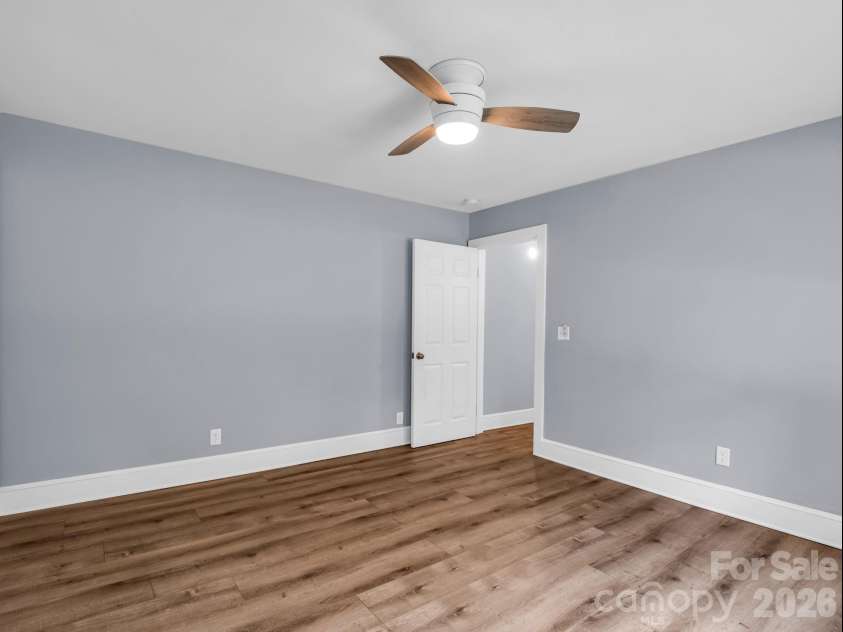 112 Resort Street, Hendersonville, NC 28792.  MLS# CAR4399582, YatesRealty ID 35622. 