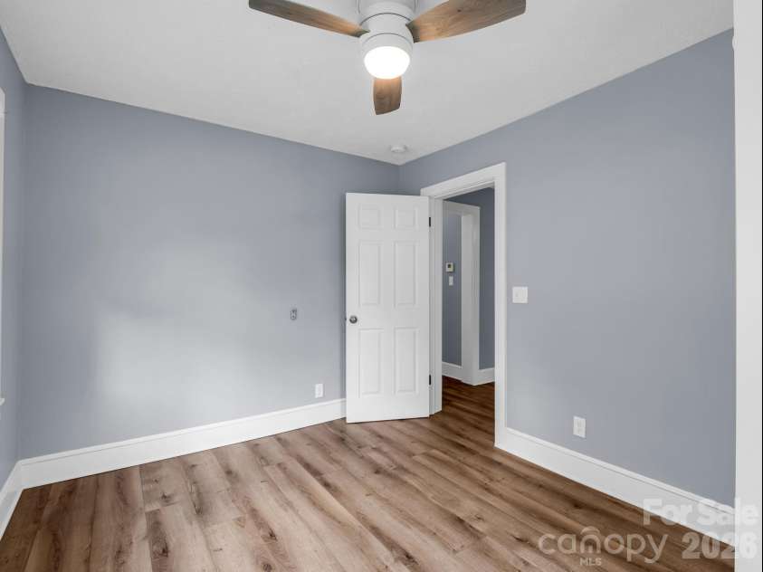 112 Resort Street, Hendersonville, NC 28792.  MLS# CAR4399582, YatesRealty ID 35622. 