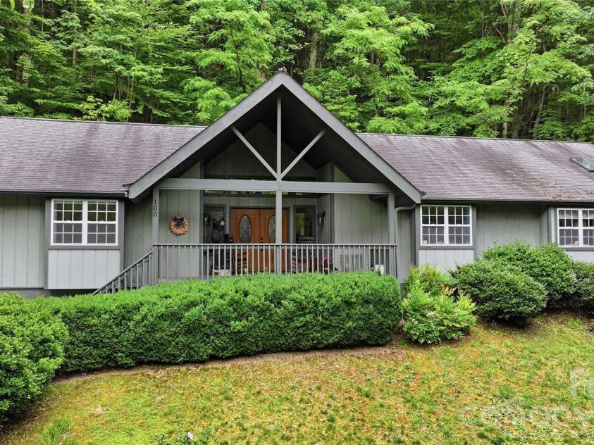 100 Foresthill Lane, Whittier, NC 28789.  MLS# CAR4397403, YatesRealty ID 35624. 