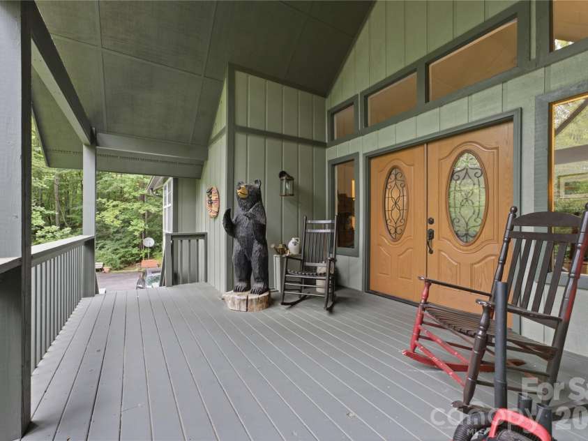 100 Foresthill Lane, Whittier, NC 28789.  MLS# CAR4397403, YatesRealty ID 35624. 