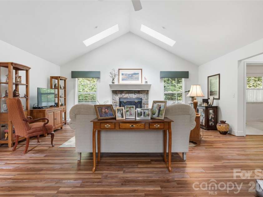 100 Foresthill Lane, Whittier, NC 28789.  MLS# CAR4397403, YatesRealty ID 35624. 