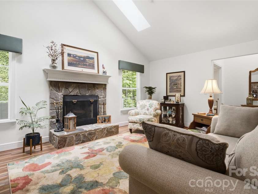 100 Foresthill Lane, Whittier, NC 28789.  MLS# CAR4397403, YatesRealty ID 35624. 