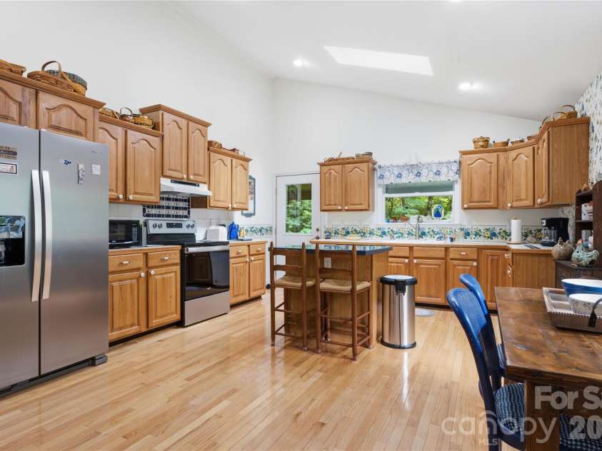 100 Foresthill Lane, Whittier, NC 28789.  MLS# CAR4397403, YatesRealty ID 35624. 