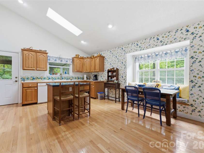 100 Foresthill Lane, Whittier, NC 28789.  MLS# CAR4397403, YatesRealty ID 35624. 