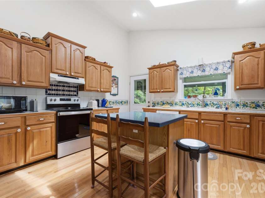 100 Foresthill Lane, Whittier, NC 28789.  MLS# CAR4397403, YatesRealty ID 35624. 