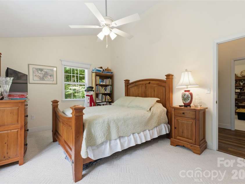 100 Foresthill Lane, Whittier, NC 28789.  MLS# CAR4397403, YatesRealty ID 35624. 