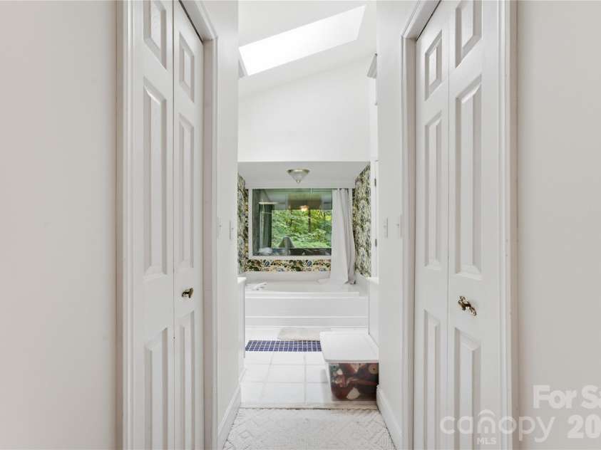 100 Foresthill Lane, Whittier, NC 28789.  MLS# CAR4397403, YatesRealty ID 35624. 