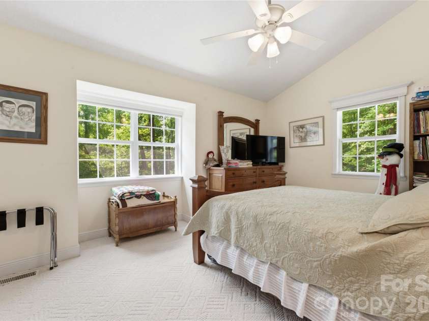 100 Foresthill Lane, Whittier, NC 28789.  MLS# CAR4397403, YatesRealty ID 35624. 
