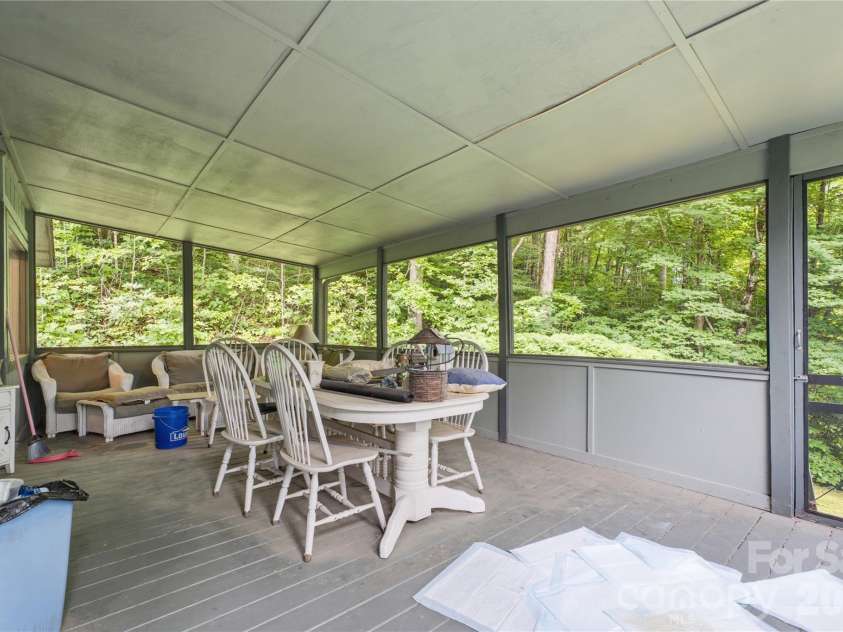 100 Foresthill Lane, Whittier, NC 28789.  MLS# CAR4397403, YatesRealty ID 35624. 